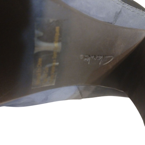 Clarks Blue Suede Ankle Boots Womens Booties Size 8.5 - Picture 8 of 11